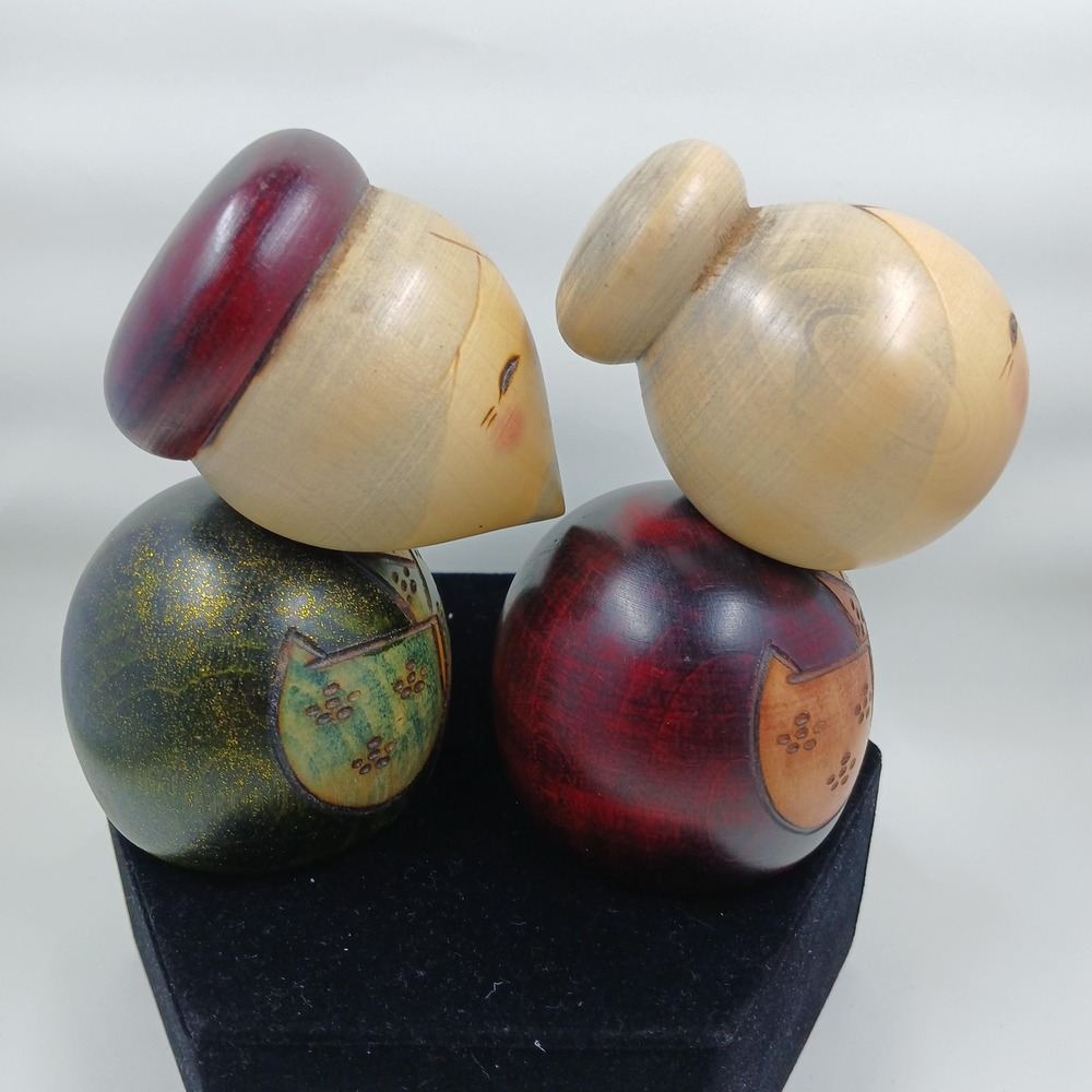 Japanese Kokeshi Wooden Doll Pair Hand Painted Kimono‎ Couple Signed Lacquered - Picture 4 of 15